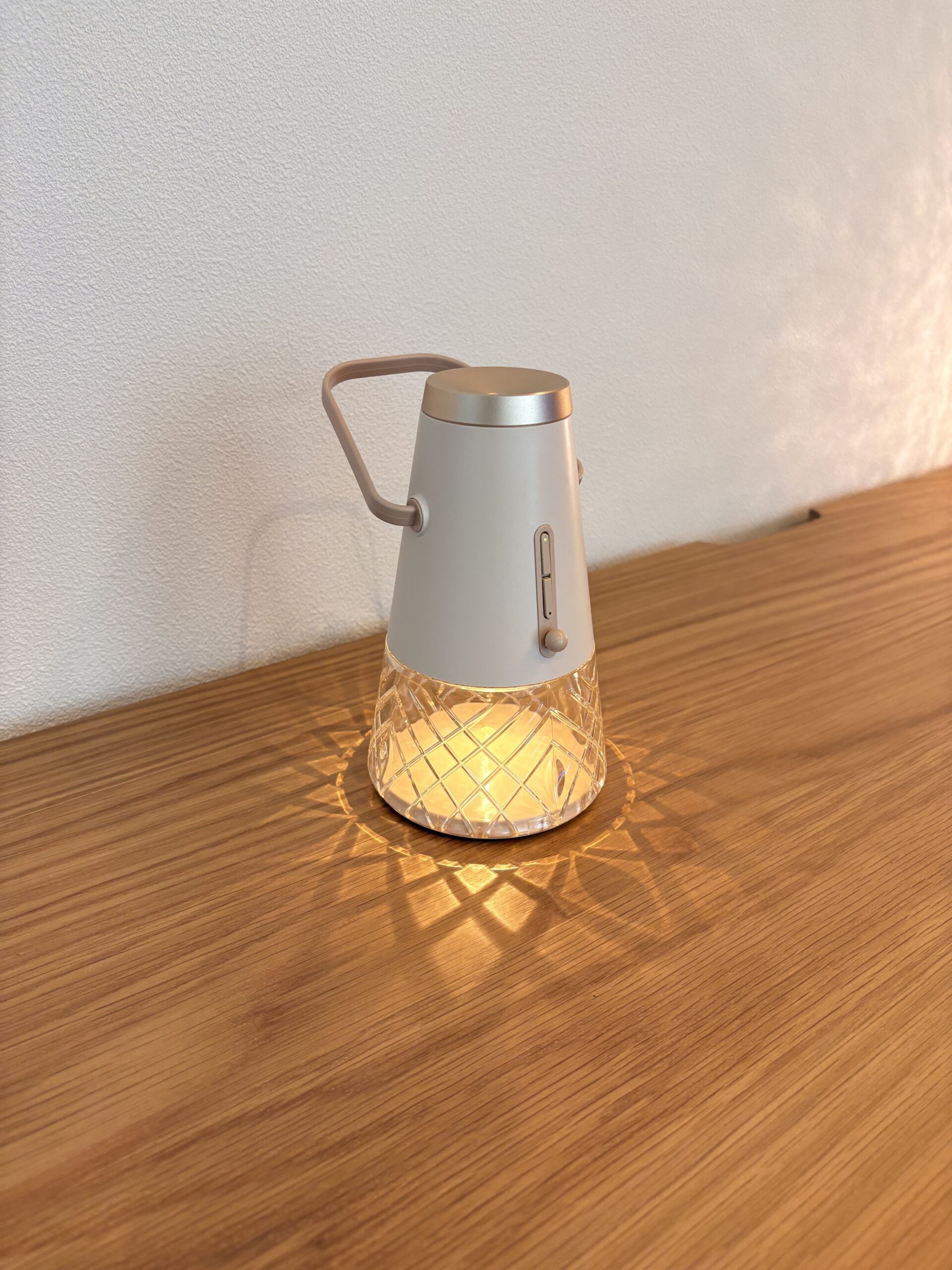 Francfranc アロマディフューザー外観と陰影